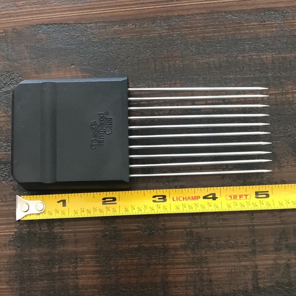 The Pampered Chef Hold N Slice Holder - Picture 4 of 7